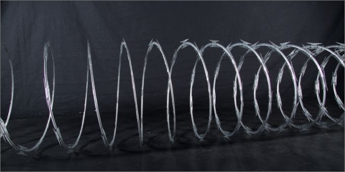 Single coil razor wire CBT-65 with a loop spacing of 22 cm